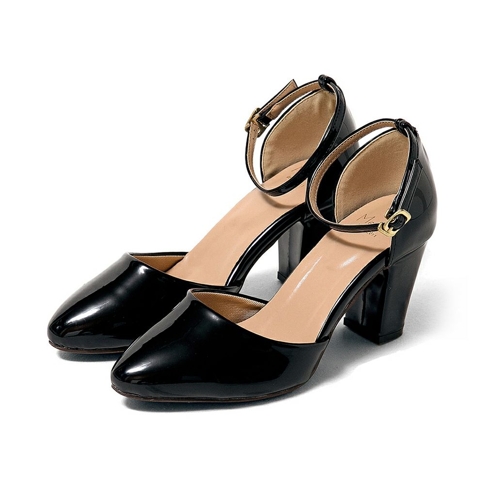 menue（メヌエ） アンクルストラップ付 ポインテッドトゥ 7.5cmヒールパンプス