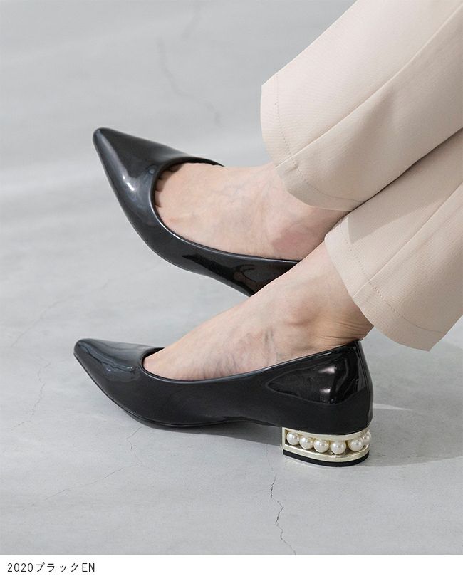 menue（メヌエ） ヒールコンシャス パールモチーフ ポインテッドトゥ パンプス