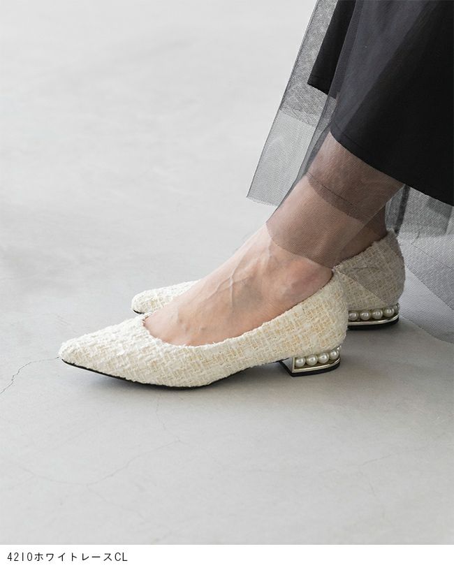 menue（メヌエ） ヒールコンシャス パールモチーフ ポインテッドトゥ パンプス