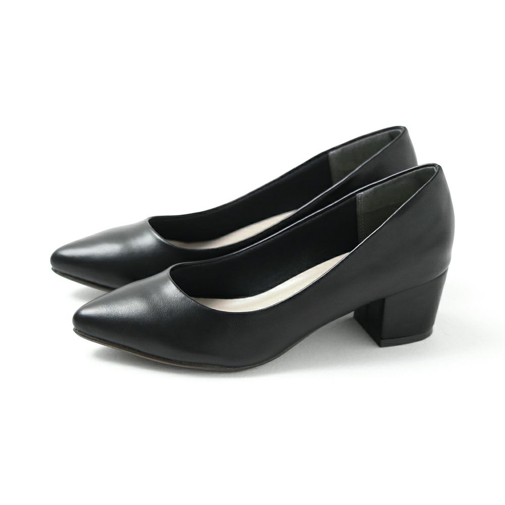 flune（フリューン） 幅広 4E ポインテッドトゥ チャンキーヒール パンプス freely