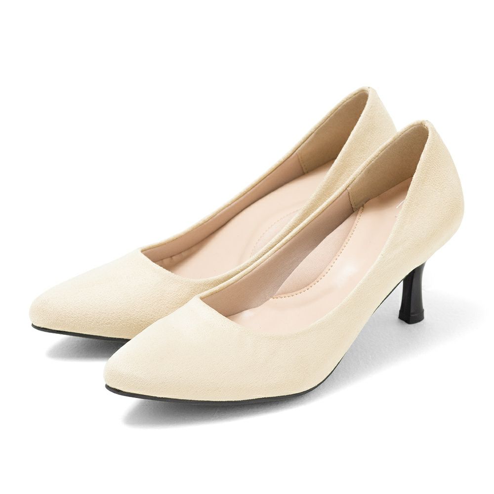 menue（メヌエ） ふわっふわの履き心地 ポインテッドトゥ パンプス