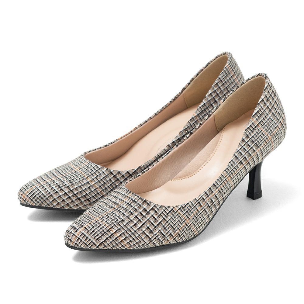 menue（メヌエ） ふわっふわの履き心地 ポインテッドトゥ パンプス