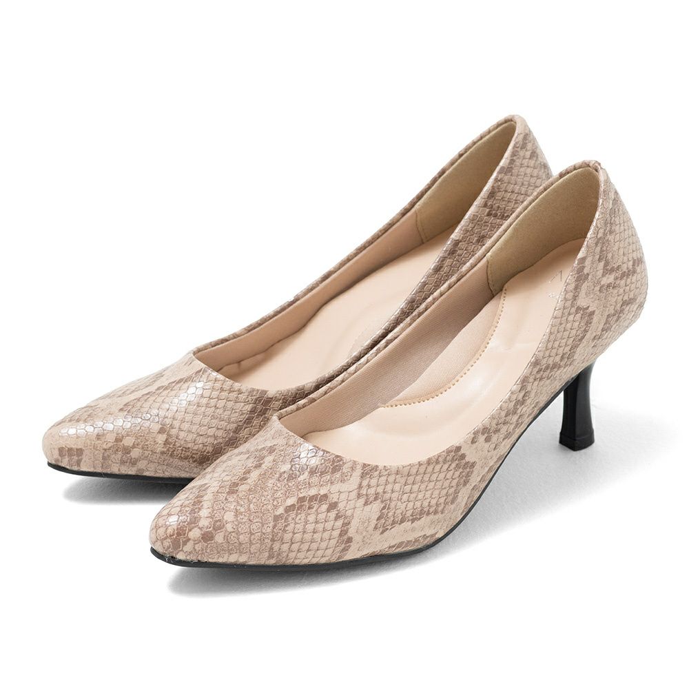 menue（メヌエ） ふわっふわの履き心地 ポインテッドトゥ パンプス