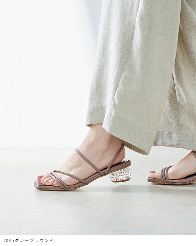 menue (メヌエ) スクエアトゥ 多連ストラップ クリアヒール サンダル