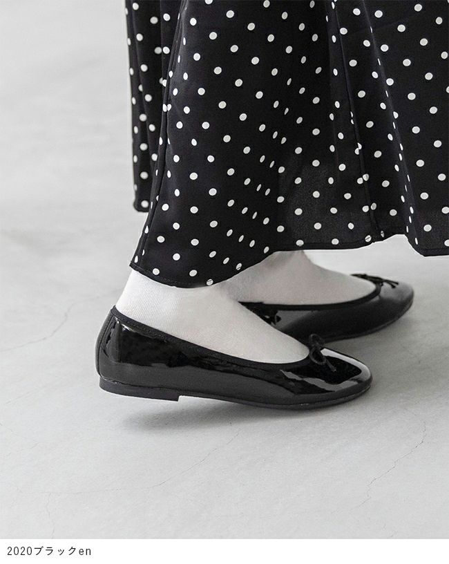 menue (メヌエ) 幅広 4E ラウンドトゥバレエシューズ freely