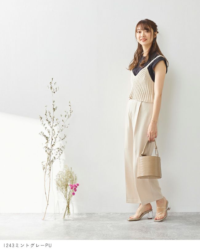 menue (メヌエ) スクエアトゥ 多角形 クリアヒール サンダル