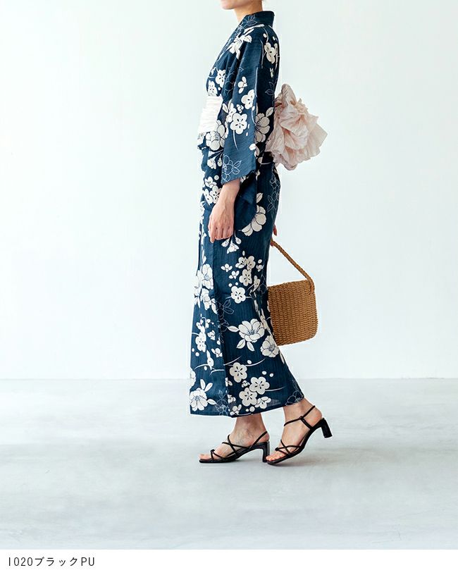 menue (メヌエ) 多連ストラップ5.5cmヒールサンダル