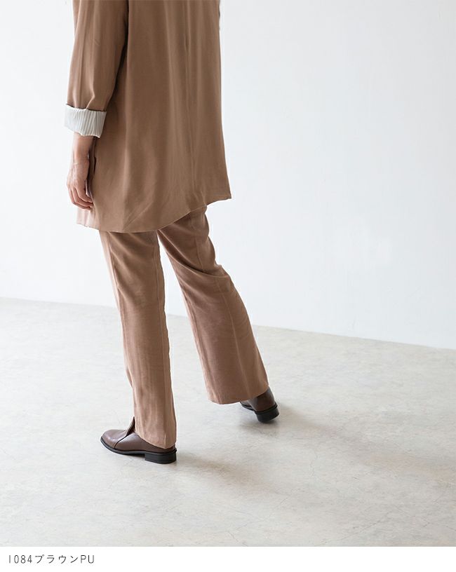 menue (メヌエ) 甲深ラウンドトゥトラッドローファー