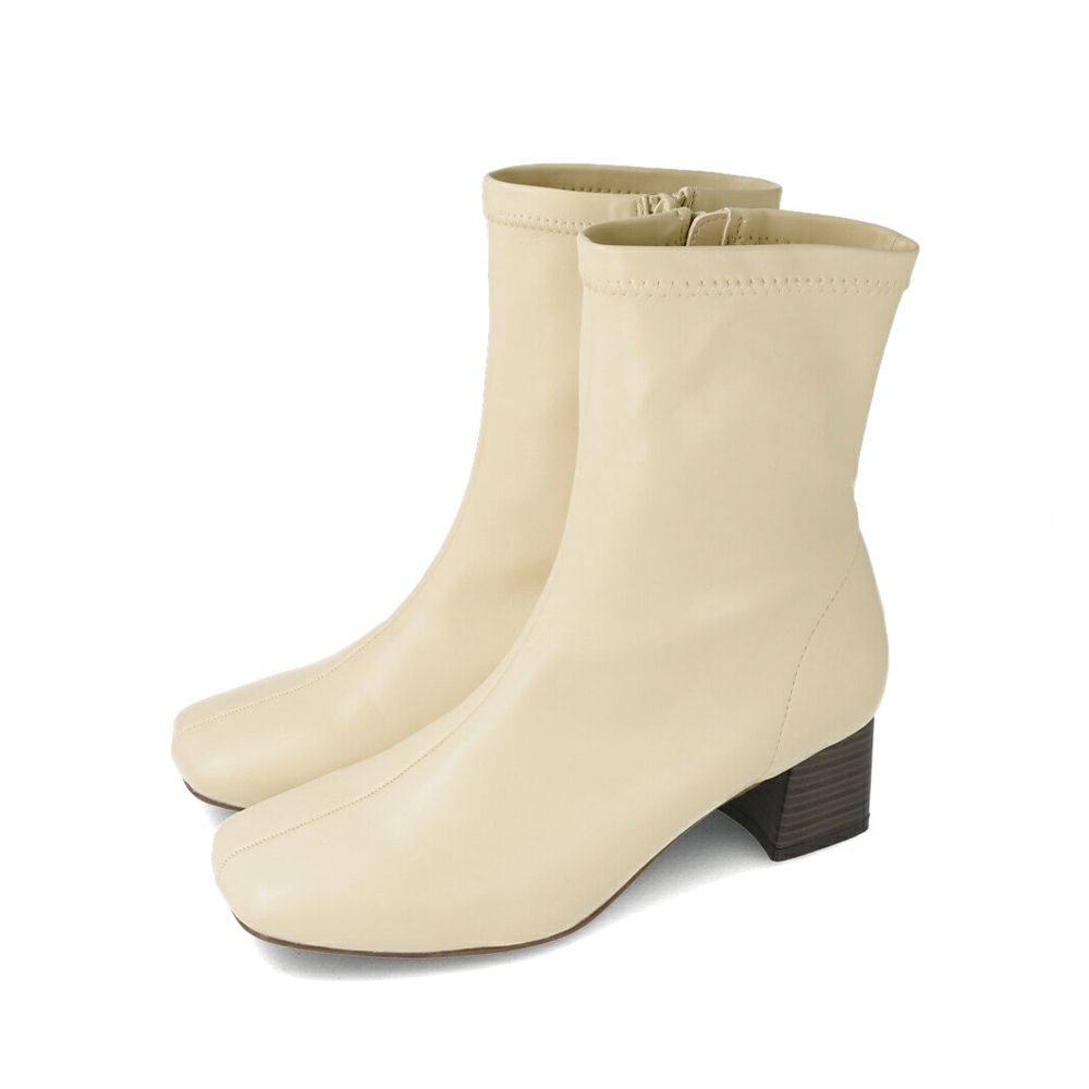 flune (フリューン) 幅広『4E』スクエアトゥ ストレッチショートブーツ