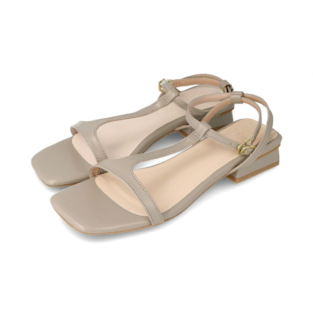 menue (メヌエ) 変形ヒール Tストラップサンダル