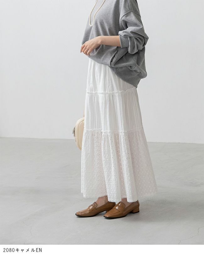 menue (メヌエ) スクエアトゥ 3cmヒール コインローファー