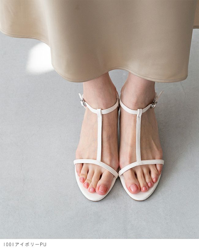 menue (メヌエ) ナローTストラップ サンダル