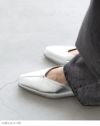Vカット ゴールドアクセント 極やわパンプス